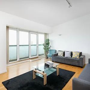 Skyvillion - 3bed Penthouse Near Airport, O2 Arena, Excel Centre With Parking London