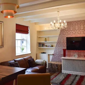 Honeyz Hideaway United Kingdom